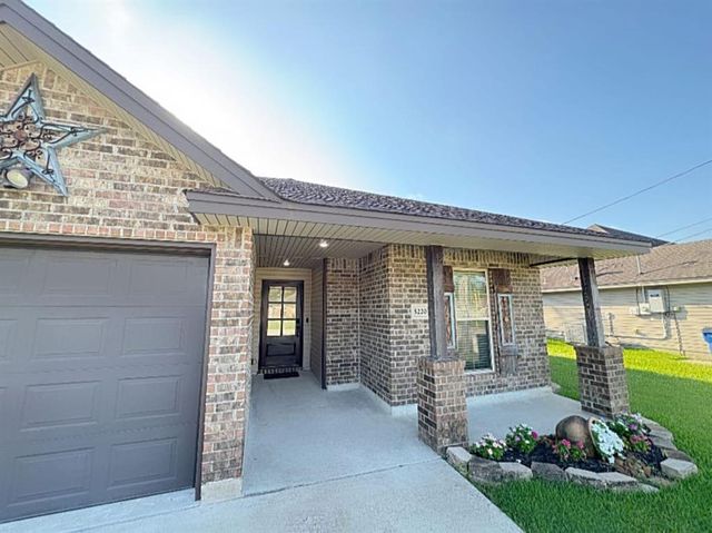 5220 Springwood Loop, Lumberton, TX 77657