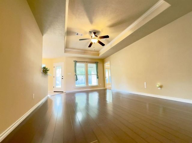 5220 Springwood Loop, Lumberton, TX 77657