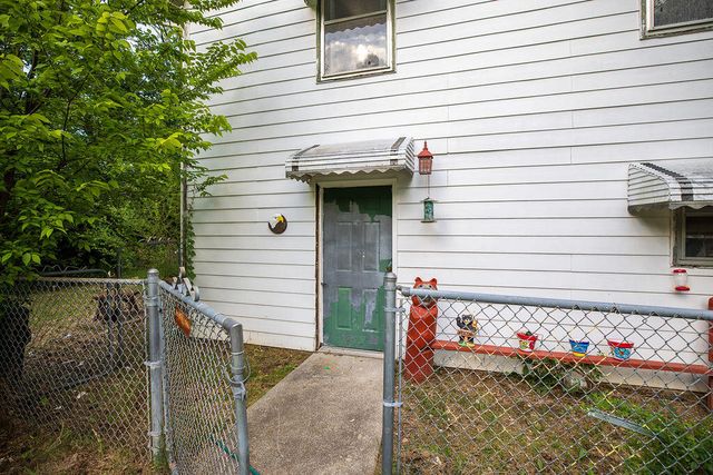 230 E Silver Creek Road, Forsyth, MO 65653