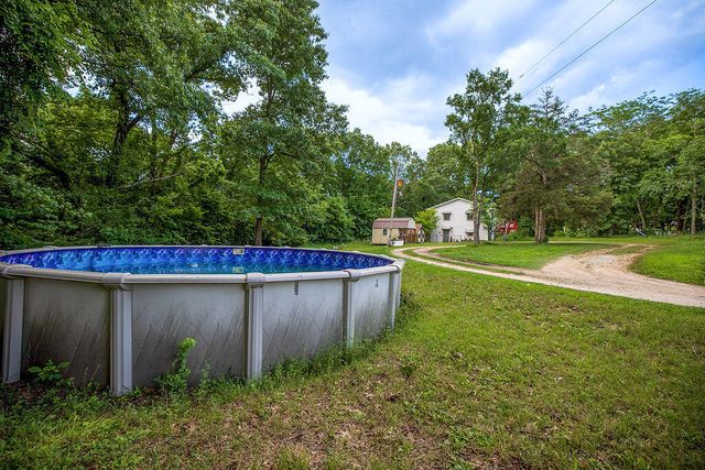 230 E Silver Creek Road, Forsyth, MO 65653
