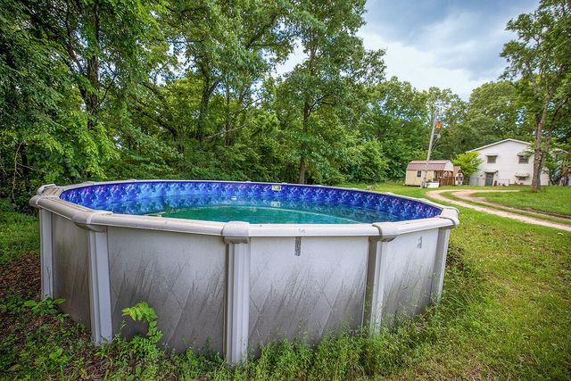 230 E Silver Creek Road, Forsyth, MO 65653