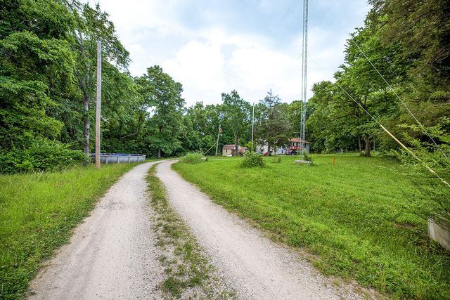 230 E Silver Creek Road, Forsyth, MO 65653