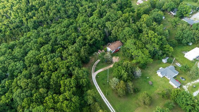 230 E Silver Creek Road, Forsyth, MO 65653