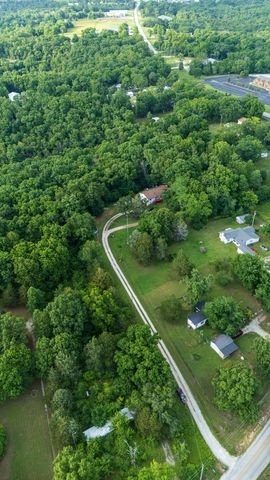 230 E Silver Creek Road, Forsyth, MO 65653