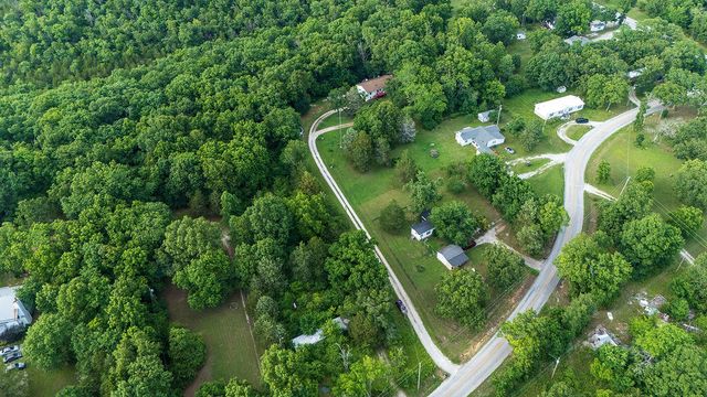 230 E Silver Creek Road, Forsyth, MO 65653