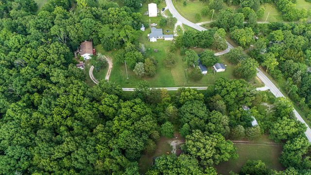 230 E Silver Creek Road, Forsyth, MO 65653