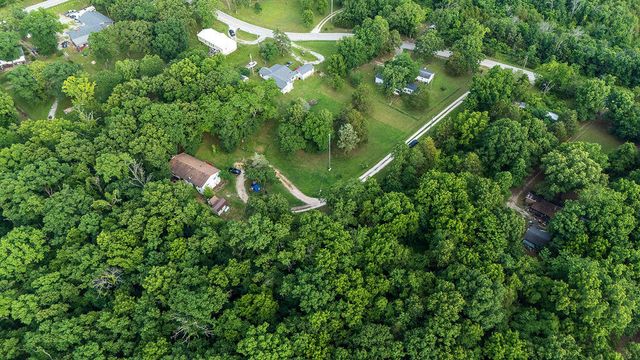 230 E Silver Creek Road, Forsyth, MO 65653