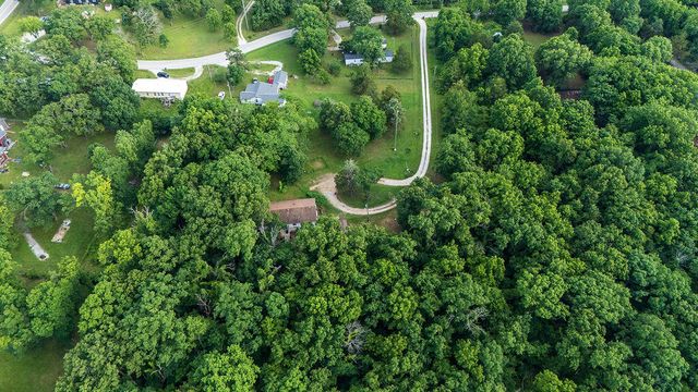 230 E Silver Creek Road, Forsyth, MO 65653