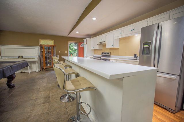 230 E Silver Creek Road, Forsyth, MO 65653