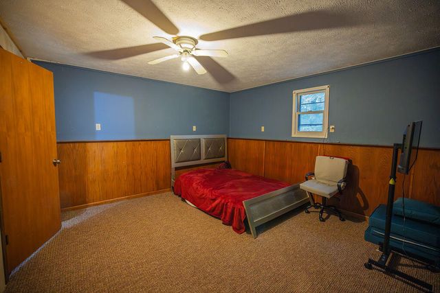 230 E Silver Creek Road, Forsyth, MO 65653