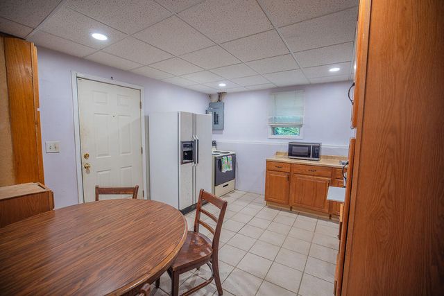 230 E Silver Creek Road, Forsyth, MO 65653
