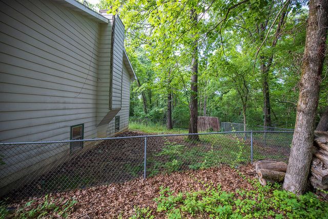 230 E Silver Creek Road, Forsyth, MO 65653