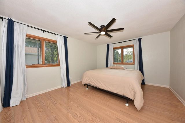 420 W Mequon ROAD, Mequon, WI 53092