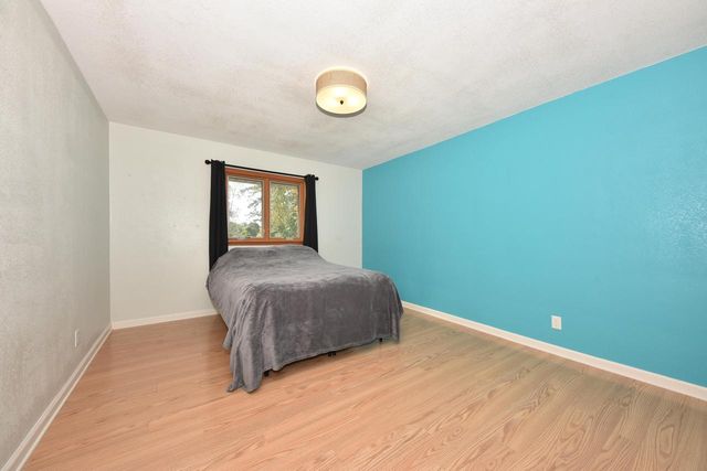 420 W Mequon ROAD, Mequon, WI 53092