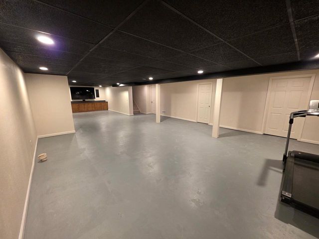 420 W Mequon ROAD, Mequon, WI 53092