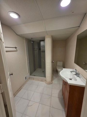 420 W Mequon ROAD, Mequon, WI 53092