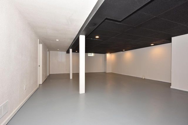 420 W Mequon ROAD, Mequon, WI 53092