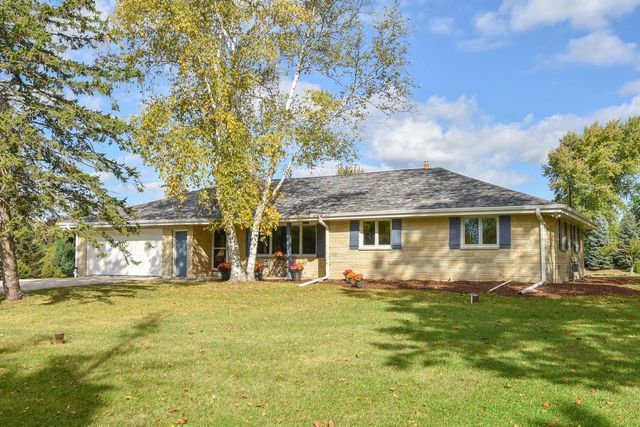420 W Mequon ROAD, Mequon, WI 53092