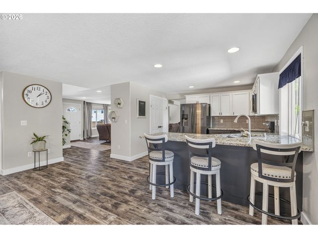 63 CHICKADEE Dr, Kelso, WA 98626