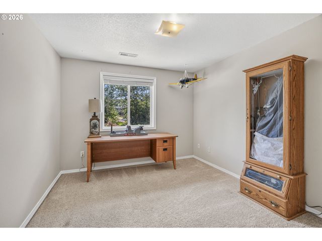 63 CHICKADEE Dr, Kelso, WA 98626