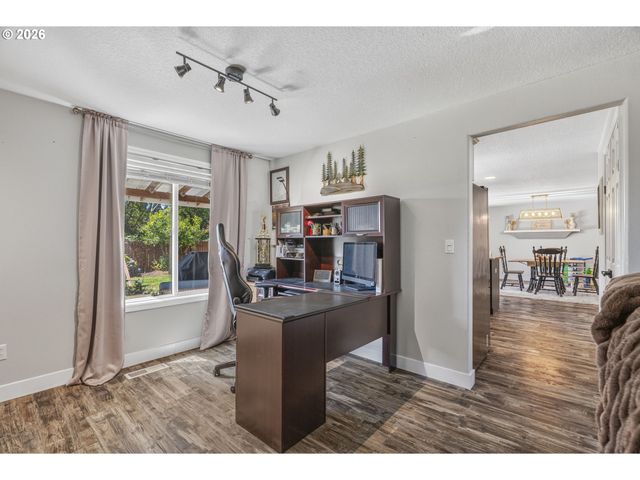 63 CHICKADEE Dr, Kelso, WA 98626