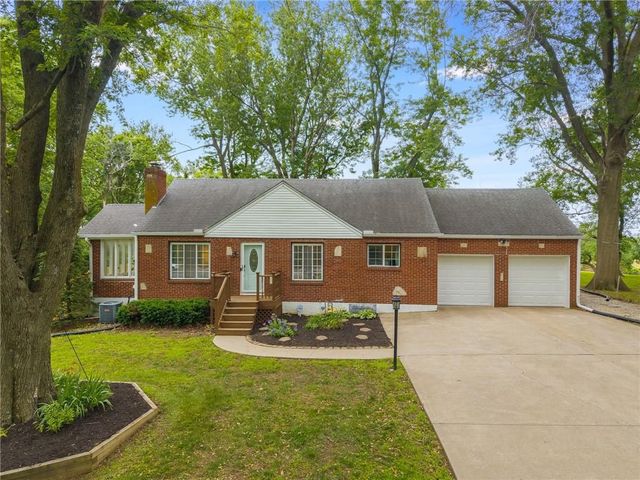 8715 State Avenue, Kansas City, KS 66112