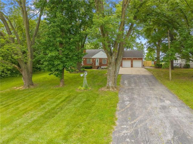 8715 State Avenue, Kansas City, KS 66112