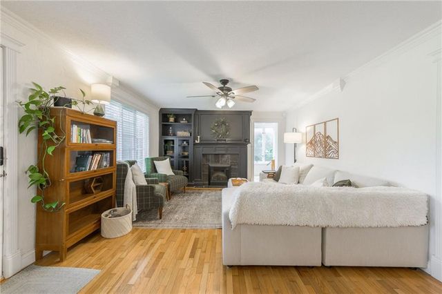 8715 State Avenue, Kansas City, KS 66112