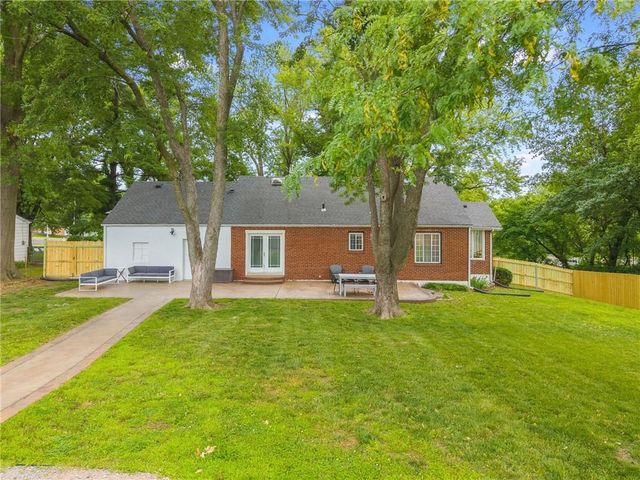 8715 State Avenue, Kansas City, KS 66112