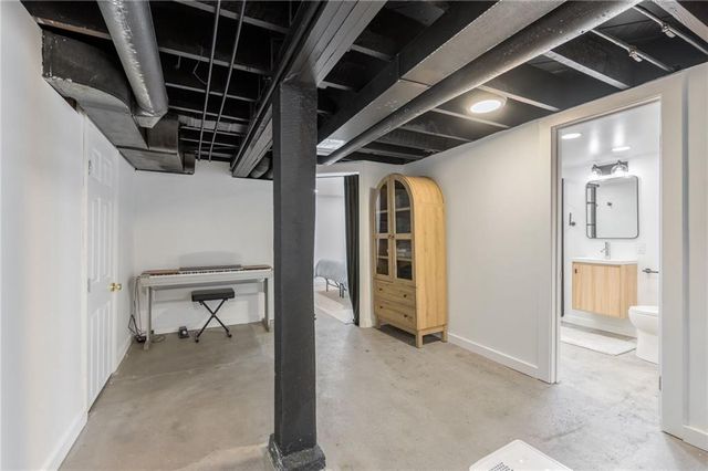 8715 State Avenue, Kansas City, KS 66112