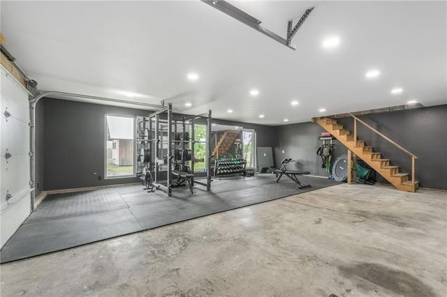 8715 State Avenue, Kansas City, KS 66112
