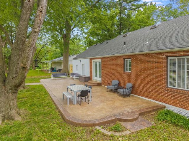 8715 State Avenue, Kansas City, KS 66112