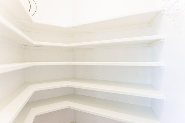 206 Collins Avenue, Sundown, TX 79372