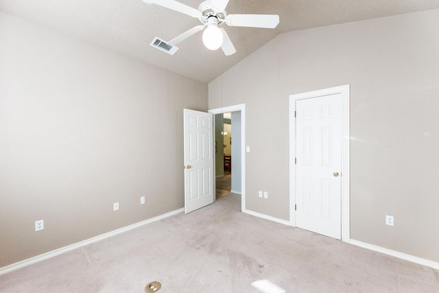 206 Collins Avenue, Sundown, TX 79372