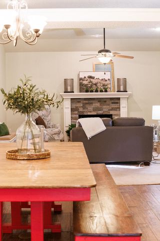 206 Collins Avenue, Sundown, TX 79372