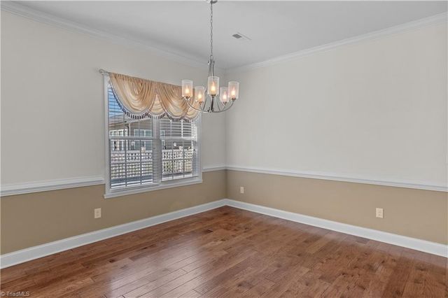 6870 Hanesbrook Circle, Clemmons, NC 27012