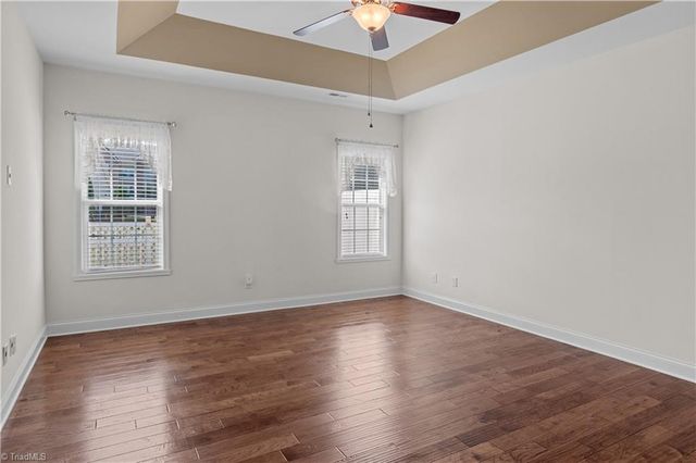 6870 Hanesbrook Circle, Clemmons, NC 27012