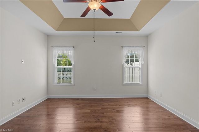 6870 Hanesbrook Circle, Clemmons, NC 27012