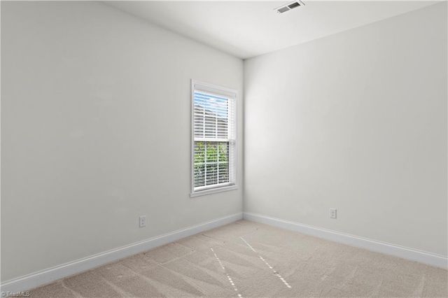 6870 Hanesbrook Circle, Clemmons, NC 27012