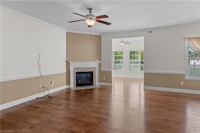 6870 Hanesbrook Circle, Clemmons, NC 27012