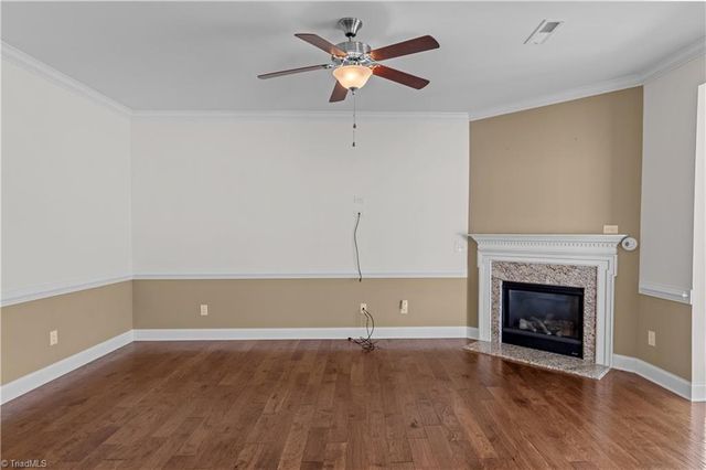 6870 Hanesbrook Circle, Clemmons, NC 27012