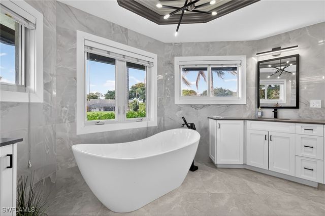 2341 MAYFIELD CT 8, Naples, FL 34105