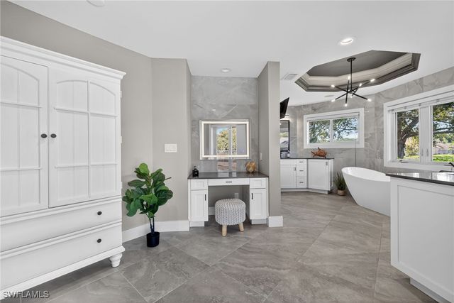 2341 MAYFIELD CT 8, Naples, FL 34105