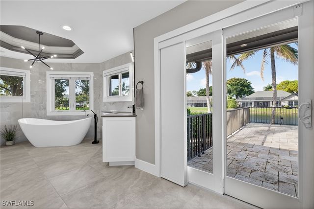 2341 MAYFIELD CT 8, Naples, FL 34105