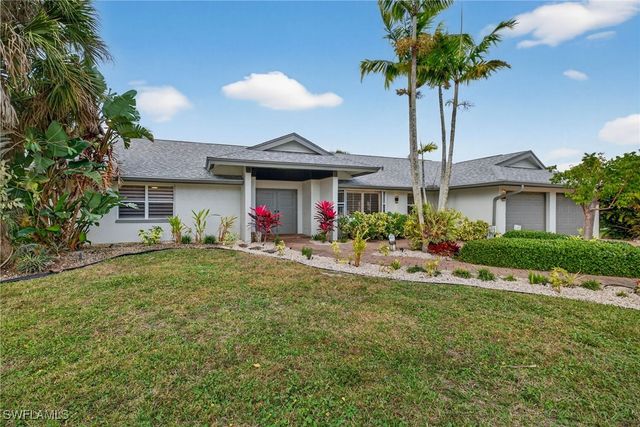 2341 MAYFIELD CT 8, Naples, FL 34105