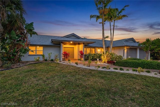 2341 MAYFIELD CT 8, Naples, FL 34105