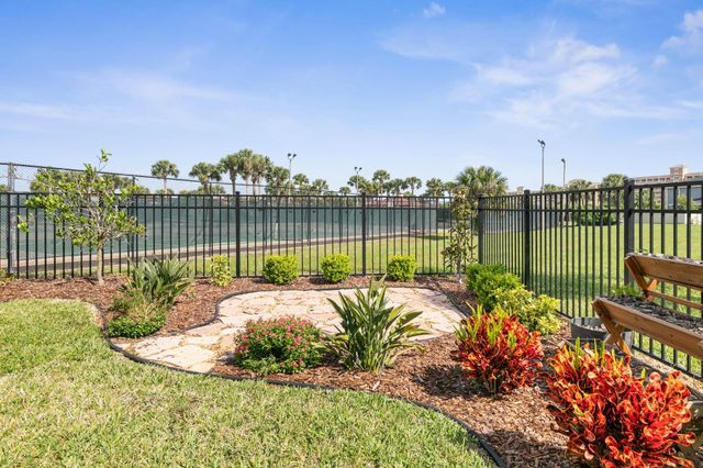 18 Las Casitas Boulevard, Palm Coast, FL 32137