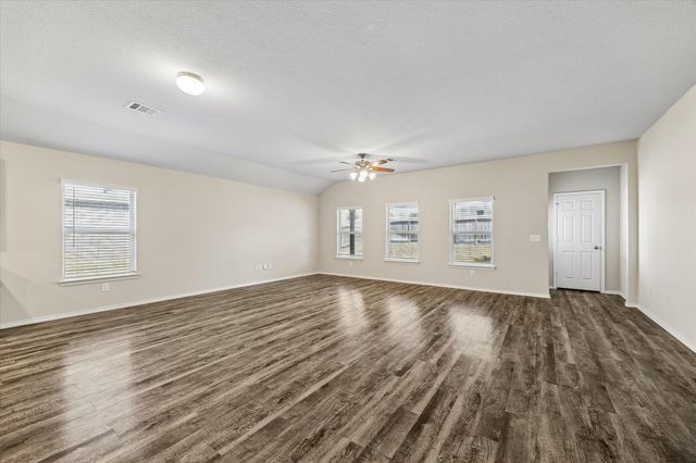 111 Valiant Ridge Trail, Magnolia, TX 77354