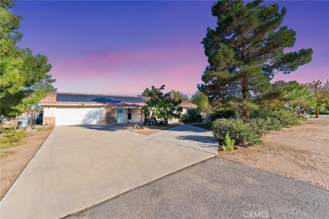 7371 Lyons, Hesperia, CA 92345