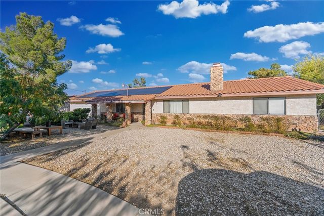 7371 Lyons, Hesperia, CA 92345
